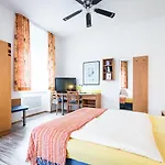 فندق Gaestehaus Centro In كونستانز